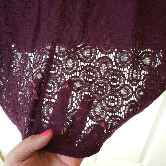 OLD NAVY WINE LACE FRONT SLVLESS TOP SIZE XXL♡ - Picture 4 of 7
